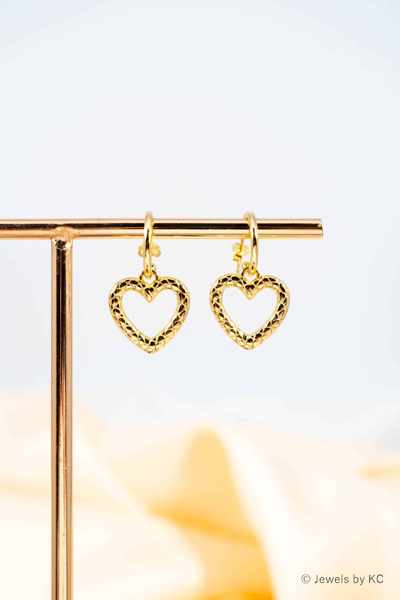 hartjes-oorbellen-goud-199rkx-1.jpg
